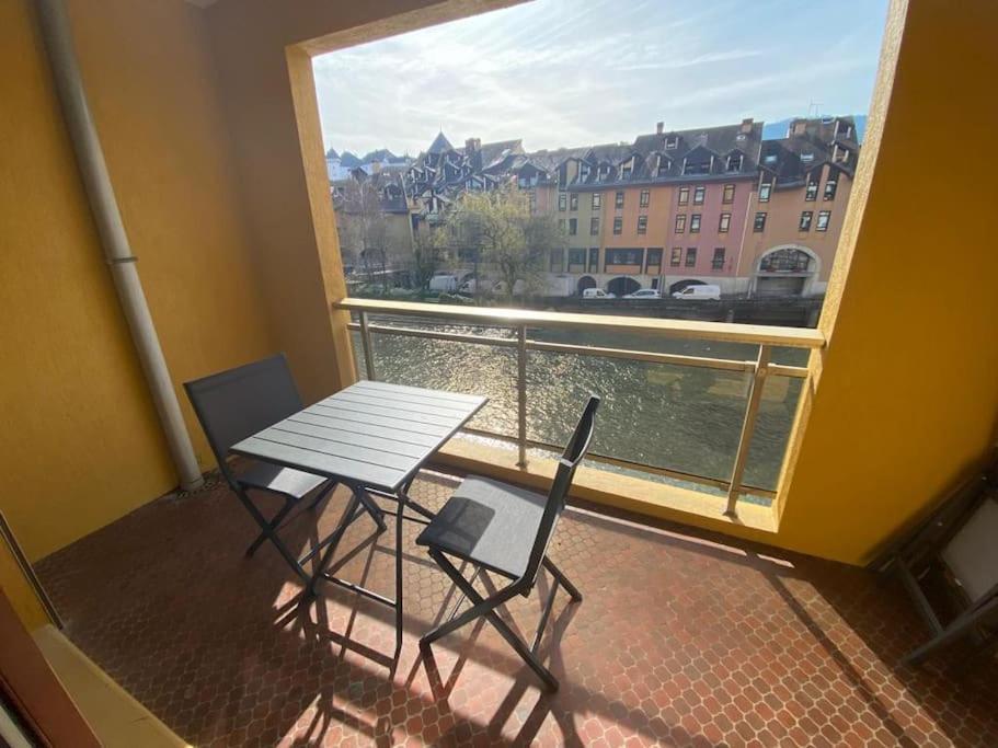 Quai Des Cordeliers, Balcon Et Vieille Ville Annecy Exterior foto